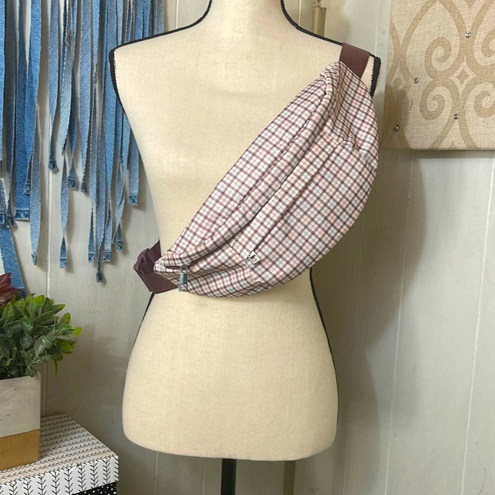 A new day Fanny pack plaid purple and cream belt bag adjustable to zip pockets